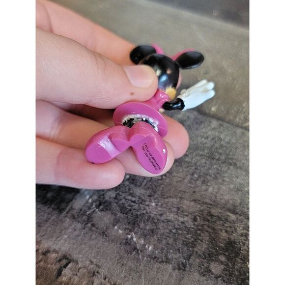 Pink Minnie Mouse Disney toy figure - Picture 4 of 4